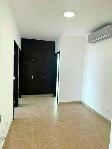 Venta P.H. Titanium Vista al Parque CDE