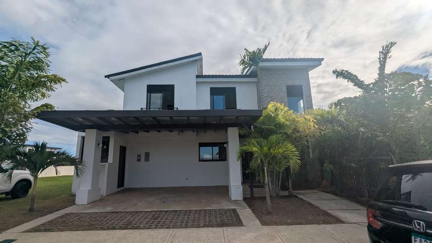 ¡Hermosa Casa en Venta en Costa Linda, Costa Sur