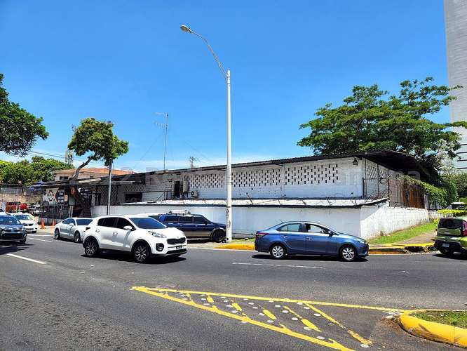 Venta Lote en Esquina 1,586 m2 con 2 Galeras y Oficinas Via Centenario Panama Viejo - ALYC 23-9024 - Imagen 12