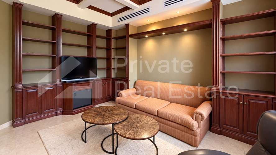 Casa en venta en Magnolias, Costa del Este | Piscina, gimnasio y jardín privado