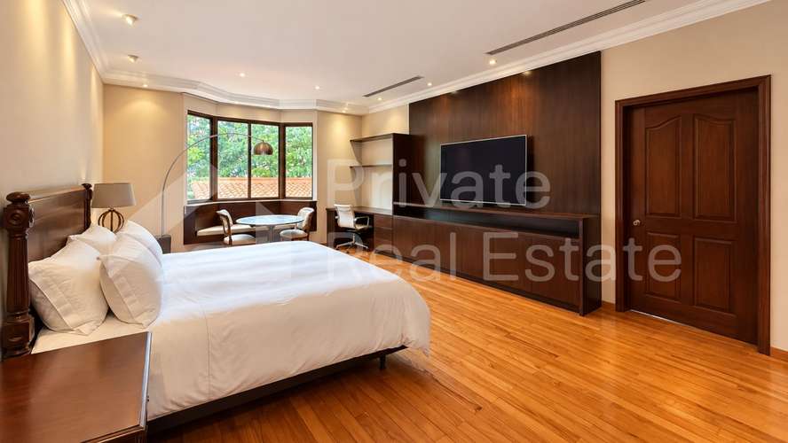 Casa en venta en Magnolias, Costa del Este | Piscina, gimnasio y jardín privado