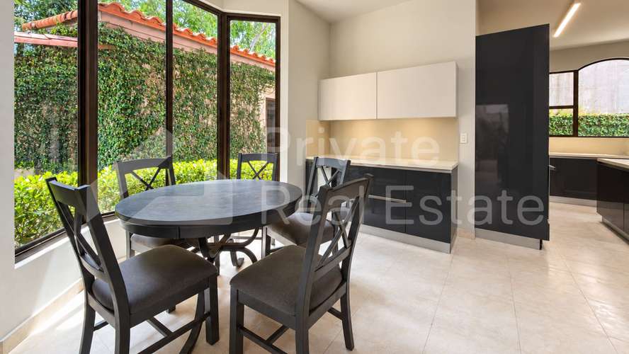 Casa en venta en Magnolias, Costa del Este | Piscina, gimnasio y jardín privado