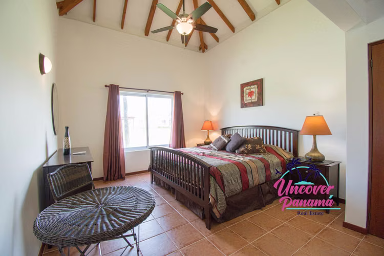 Lujosa villa de vacaciones de cuatro dormitorios en la Costa Blanca