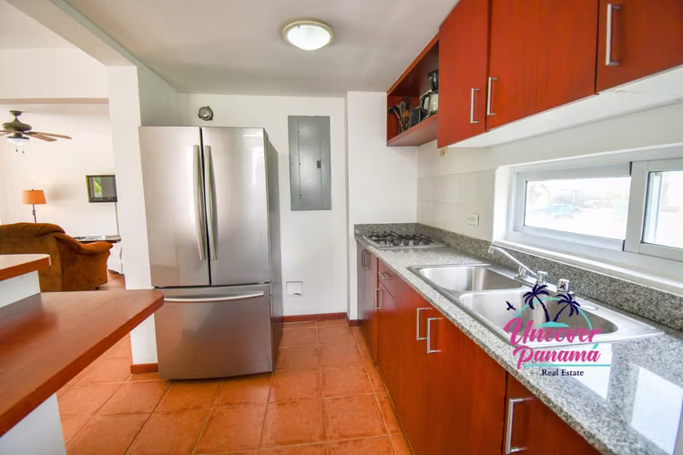 Casa adosada de 3 dormitorios con piscina privada
