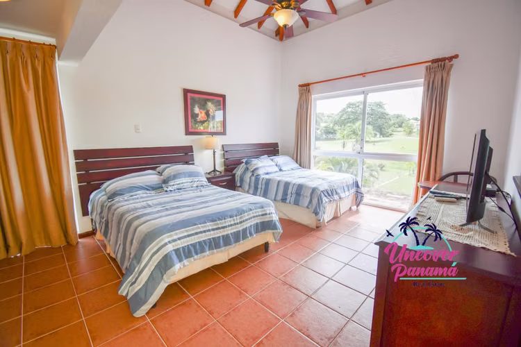 Casa adosada de 3 dormitorios con piscina privada