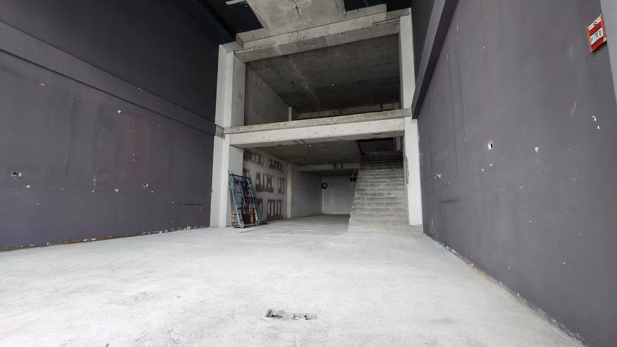 Local con mezzanine disponible en Dorado City Center - Imagen 2