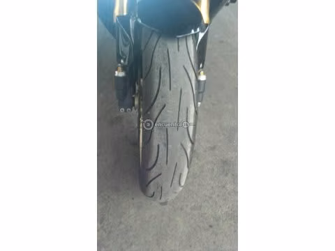 YAMAHA R6. 2009 HERMOZA NUNCA CHOCADA