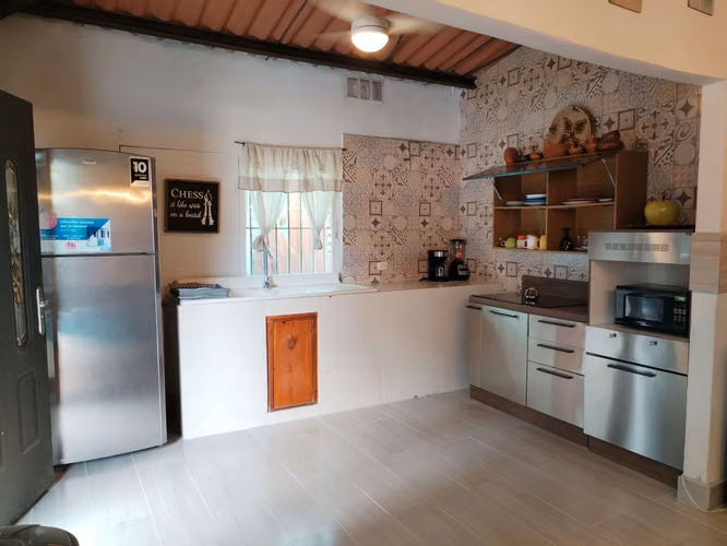 ALQUILO HERMOSA CASA CON PISCINA DE 5 RECAMARAS EN CHAME