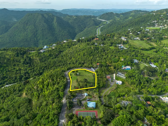 Urb. Vistas Del Caribe, Terreno en Cayey