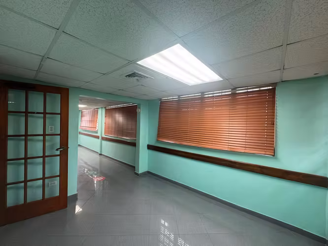 Urb. Villas De Rio Grande, Local Comercial