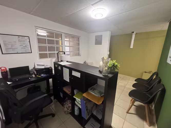 Urb. Villas De Rio Grande, Local Comercial