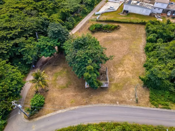 Bo. Villa Borinquen, Solar en Vieques