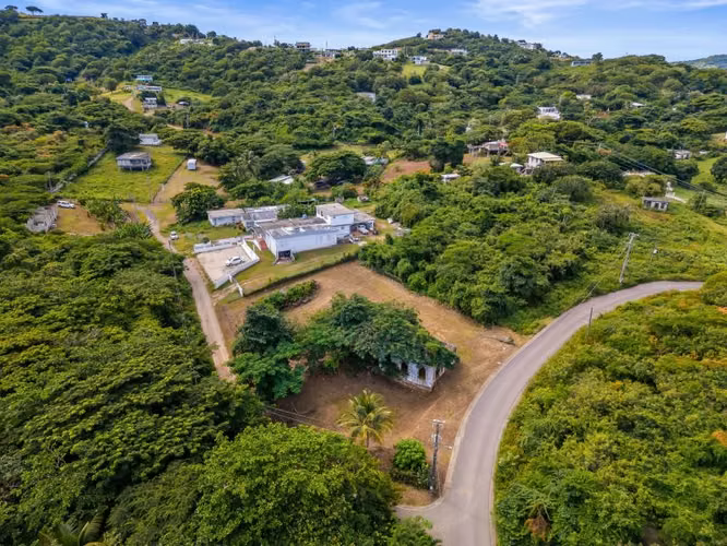 Bo. Villa Borinquen, Solar en Vieques