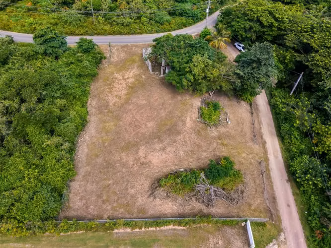 Bo. Villa Borinquen, Solar en Vieques
