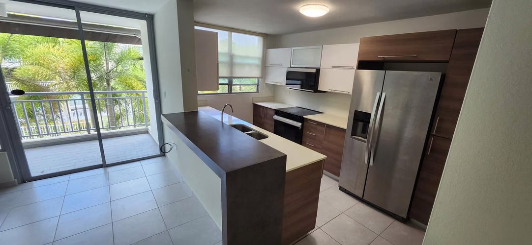 Cond. Alamanda, Apartamento en Guaynabo