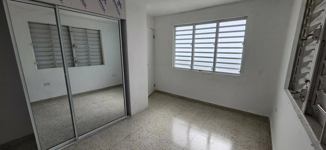 Urb. Fernandez, Casa en Cidra