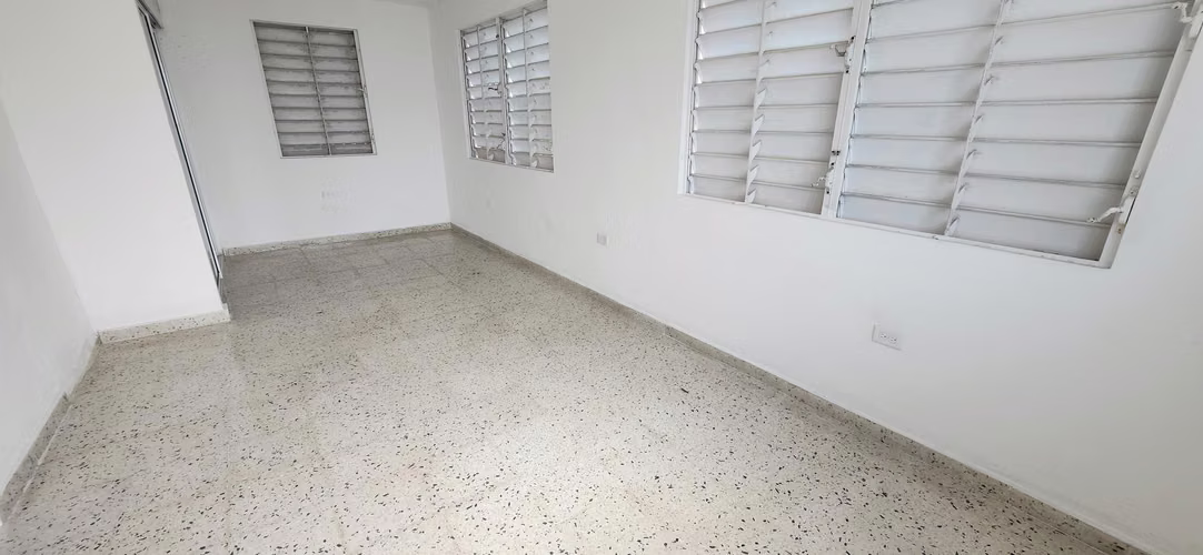 Urb. Fernandez, Casa en Cidra