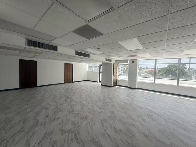 Cond. First Federal, Oficina en San Juan
