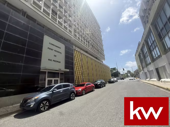 Cond. First Federal, Oficina en San Juan
