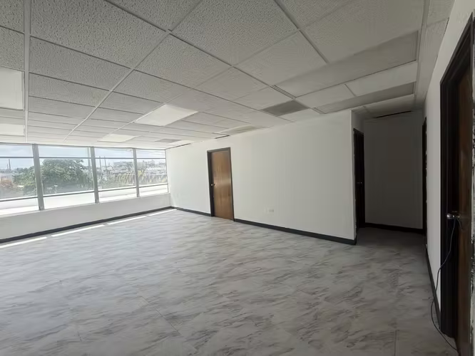 Cond. First Federal, Oficina en San Juan