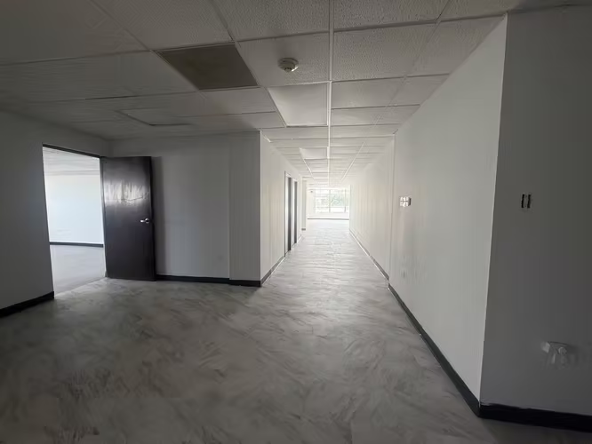 Cond. First Federal, Oficina en San Juan