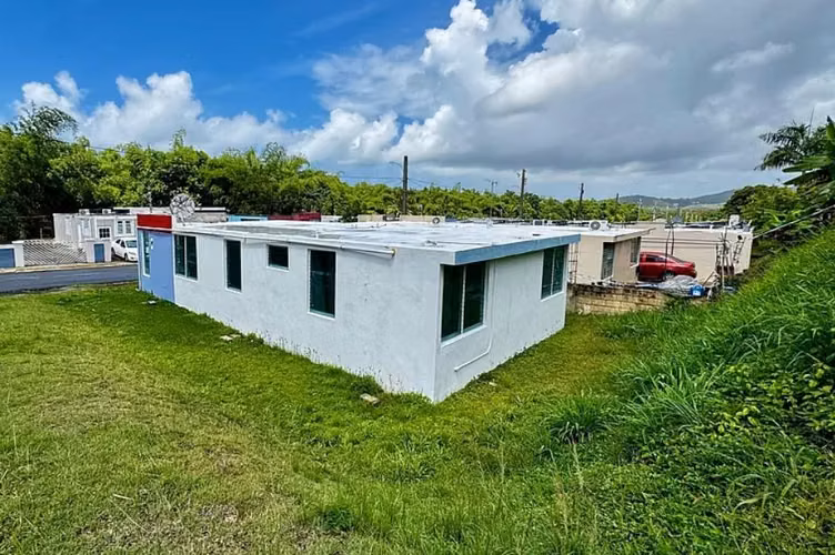 Vivienda renovada de 3 dormitorios en la comunidad Valle La Providencia
