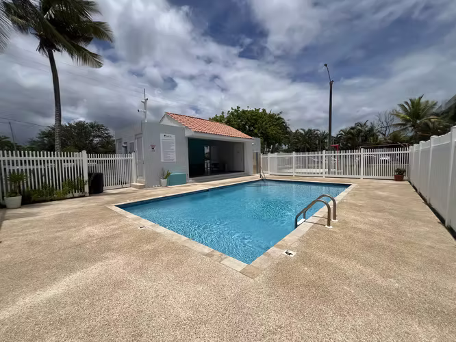 Cond. Sun & Sea Village, Apartamento en Vega Alta