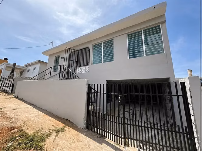 Casa de 3 habitaciones totalmente remodelada en Arecibo, Puerto Rico===