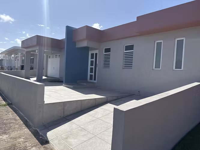 Urb. Costa Azul, Casa en Guayama