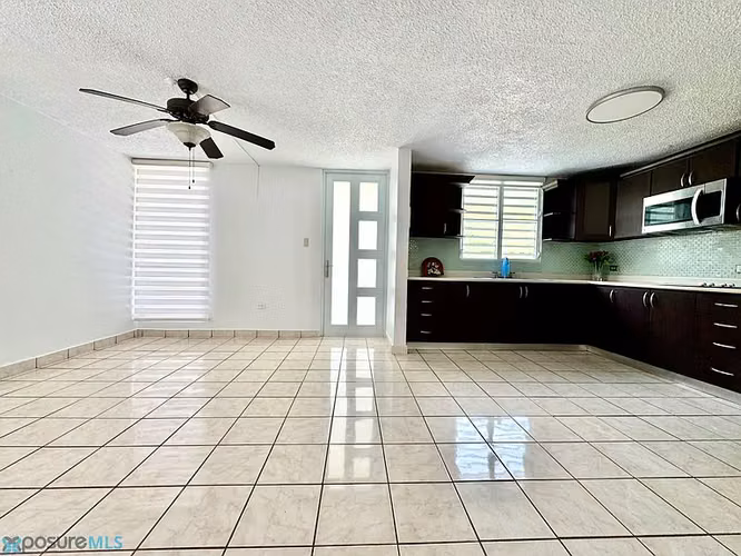 24 Urb Miraflores, Bayamon, PR 00957