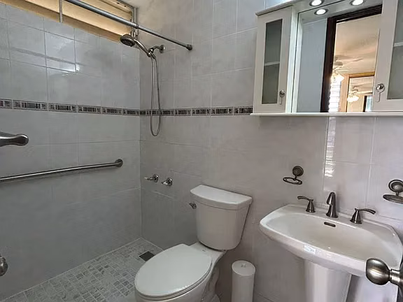 Propiedad terrera en Villa Fontana de 3 habitaciones, 2 banos,