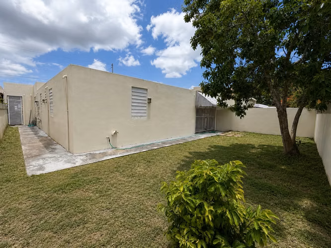 Urb. Paseo de Santa Bárbara, Casa en Gurabo