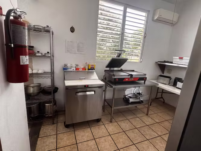 Av. Gregorio Agosto, Propiedad Comercial en Humacao