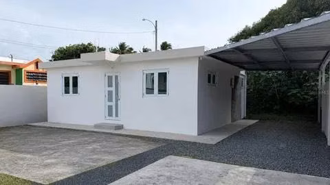 Bungalow de 2 dormitorios recién renovado