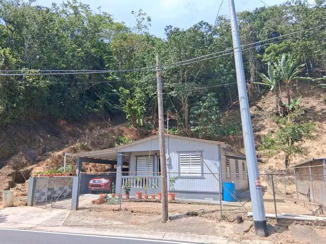 Bo. Juan Gonzalez, Finca en Adjuntas