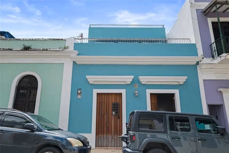 Beautiful 2 bedroom house with ocean views