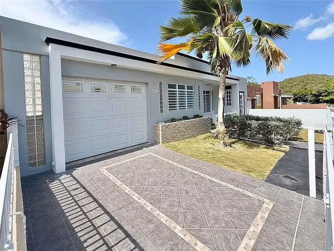 Exclusiva casa de 3 habitaciones en alquiler en Ponce