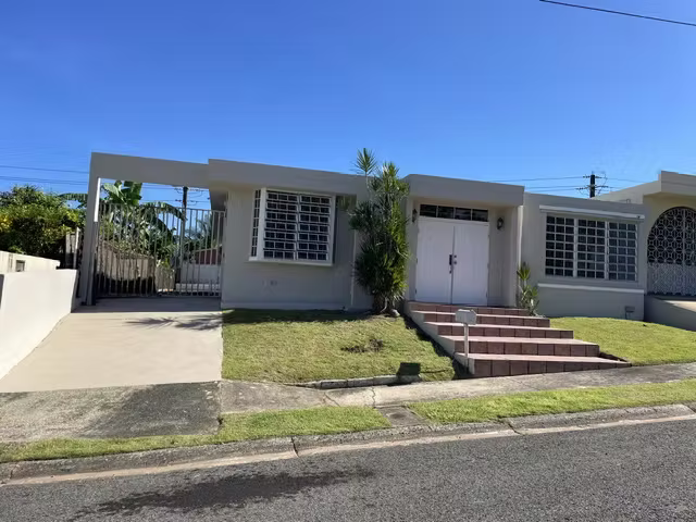 Residencia Alturas De Mayaguez, 4H, 2B, localización céntrica