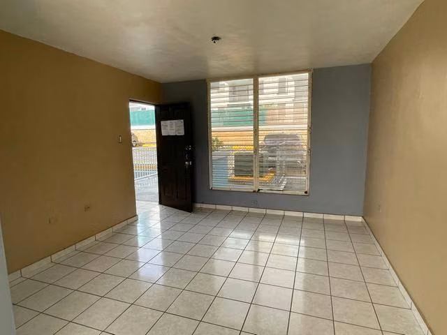 Amplio apartamento de 3 habitaciones en alquiler