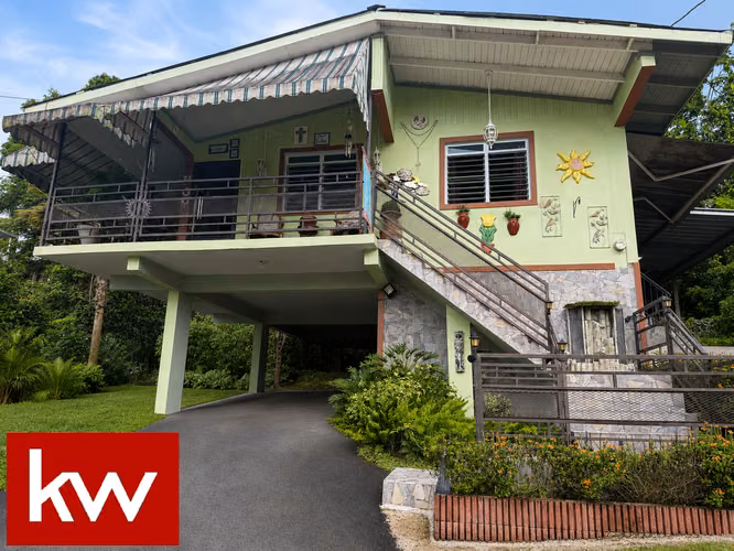 Bo. Quebrada Cruz, Casa en Toa Alta
