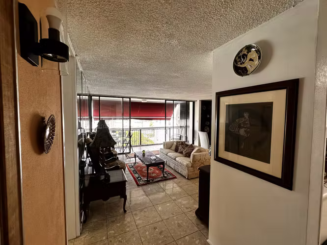 Cond. Villa Caparra Executive, Apartamento en Guaynabo