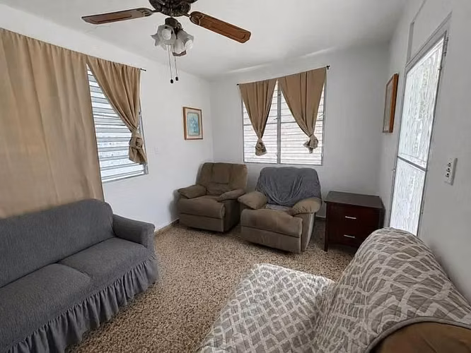 Hermosa, especial y acogedora casa familiar en alquiler con opción a compra.
