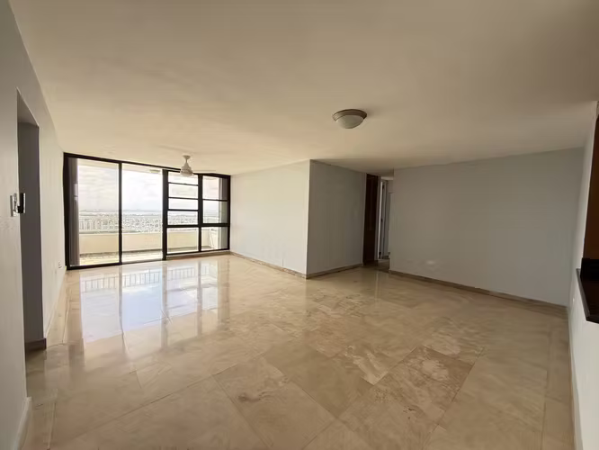 Cond. Plaza Inmaculada, Apartamento en San Juan