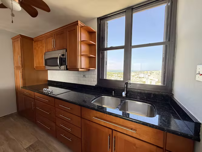 Cond. Plaza Inmaculada, Apartamento en San Juan