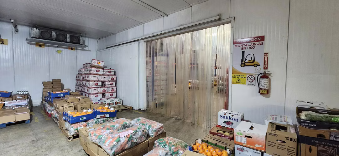 Bo. Candelaria, Commercial en Toa Baja
