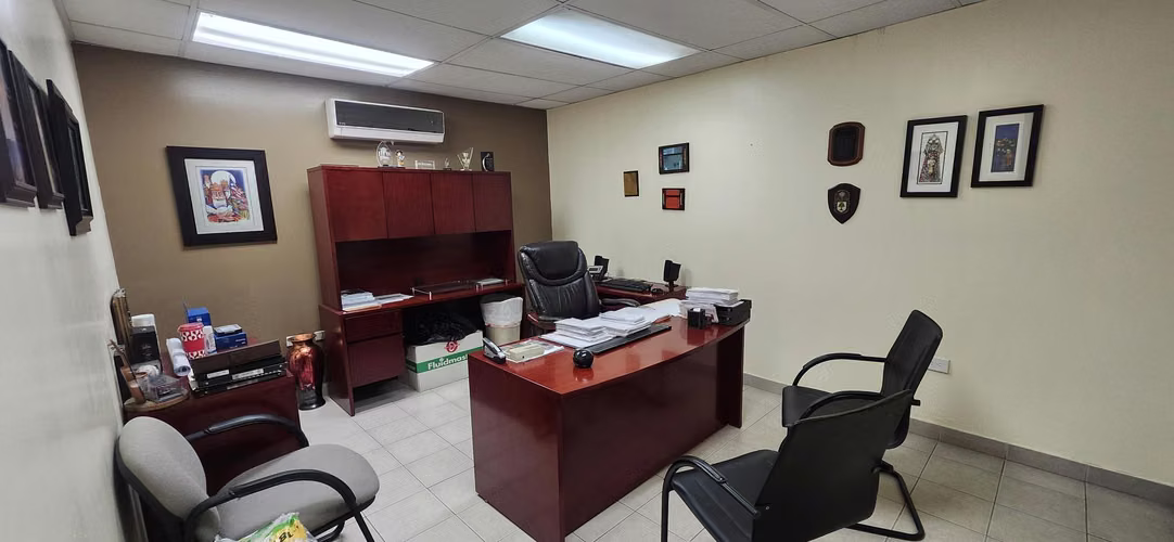 Bo. Candelaria, Commercial en Toa Baja