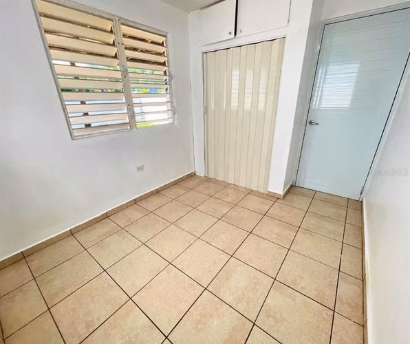 Casa con 3 dormitorios y 2 baños con gran patio