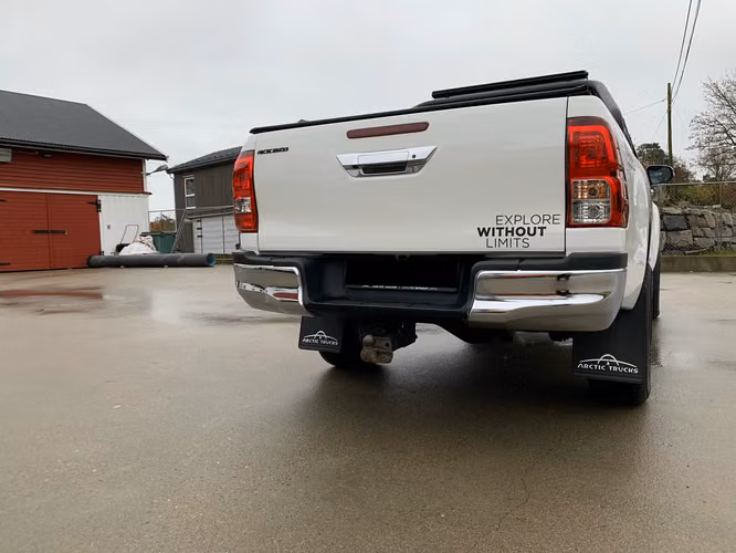 Toyota Hilux 2.4L Turbo Diésel - Imagen 3
