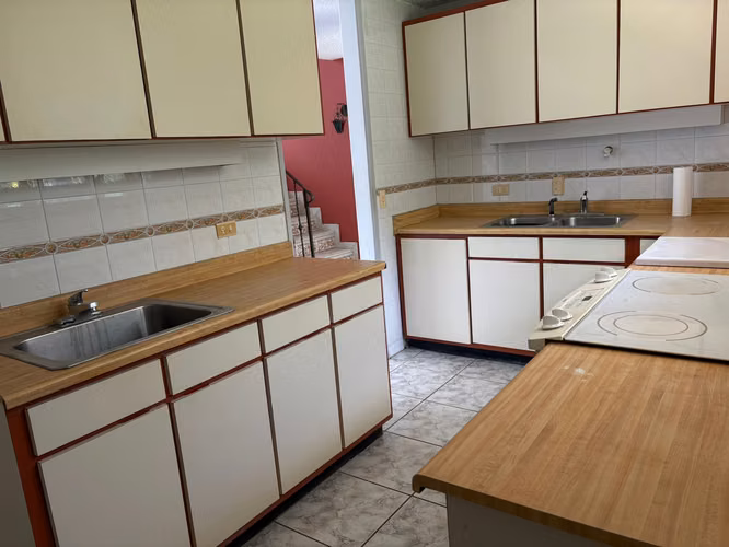 Urb. Sultana, Casa en Mayaguez