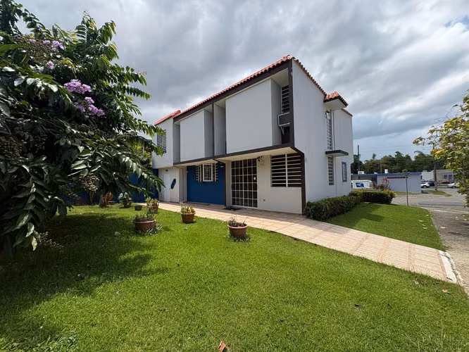 Urb. Sultana, Casa en Mayaguez